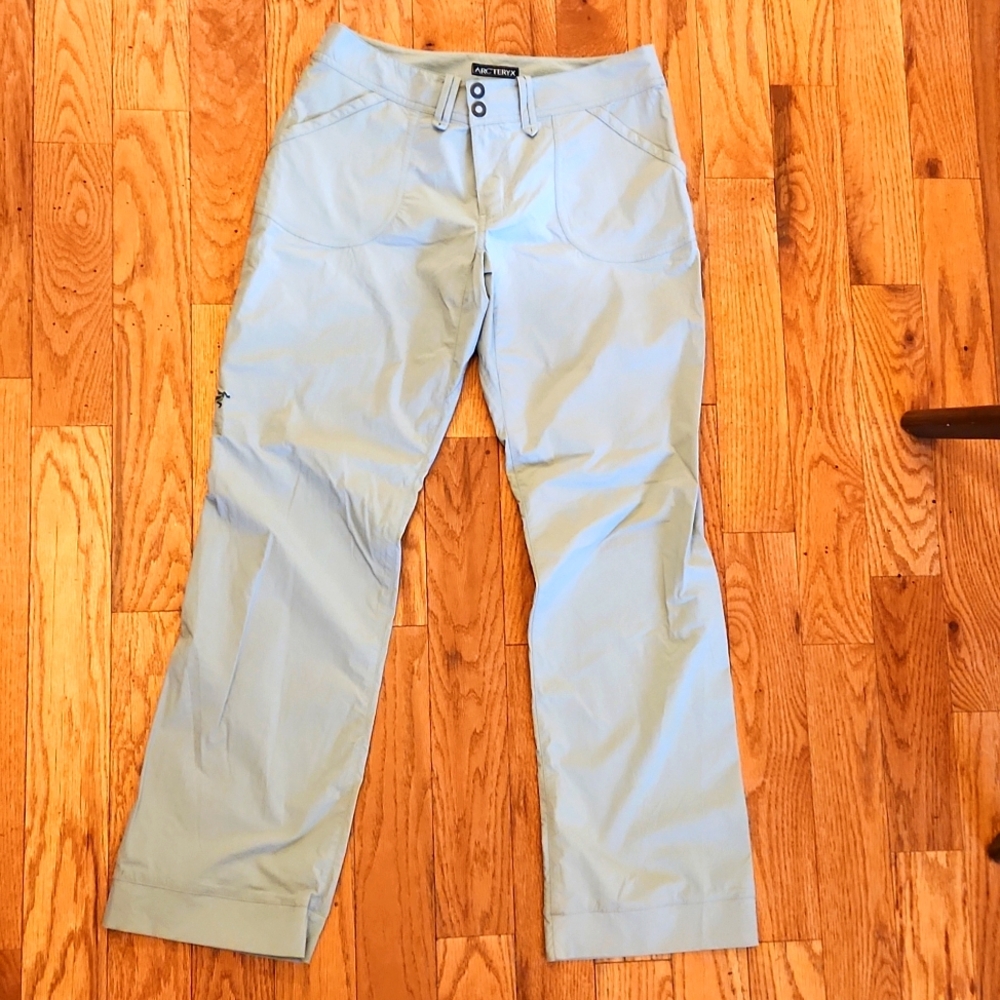 EUC - Arc'teryx straight leg trail pants, size 8